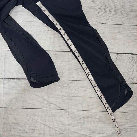 Lululemon Revitalize Crop (21") Leggings Mesh Inserts sz 2 Athletic Athleisure - Picture 7 of 7